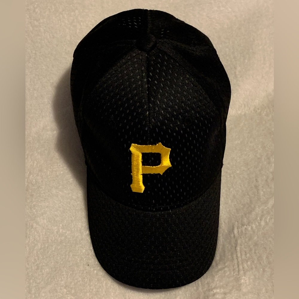 KID’S Pittsburgh Pirates hat